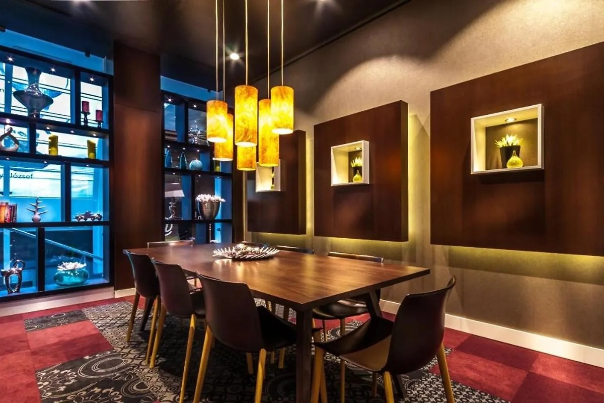 Ikonik Parlament Hotel Budapest