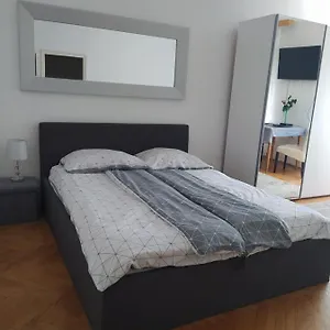 https://dm-tr-apartman.szeged-hotels.com
