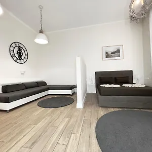 Basilica Friends Apartment