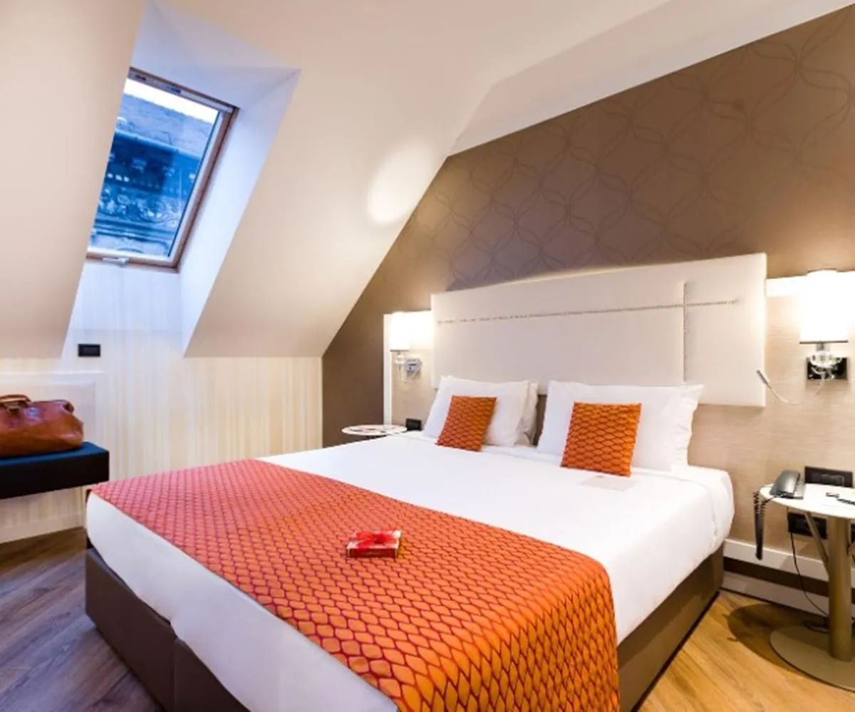 Ikonik Parlament Hotel Budapest