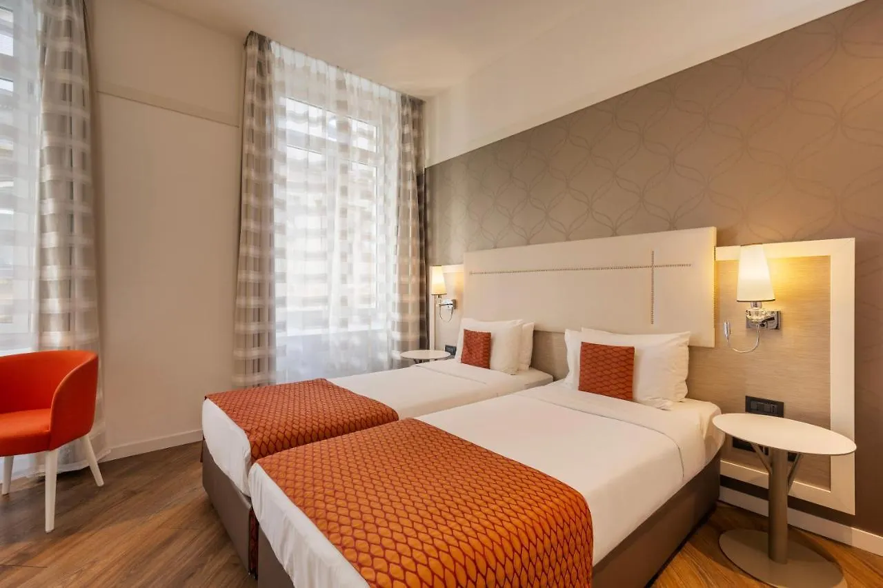 Ikonik Parlament Hotel Budapest